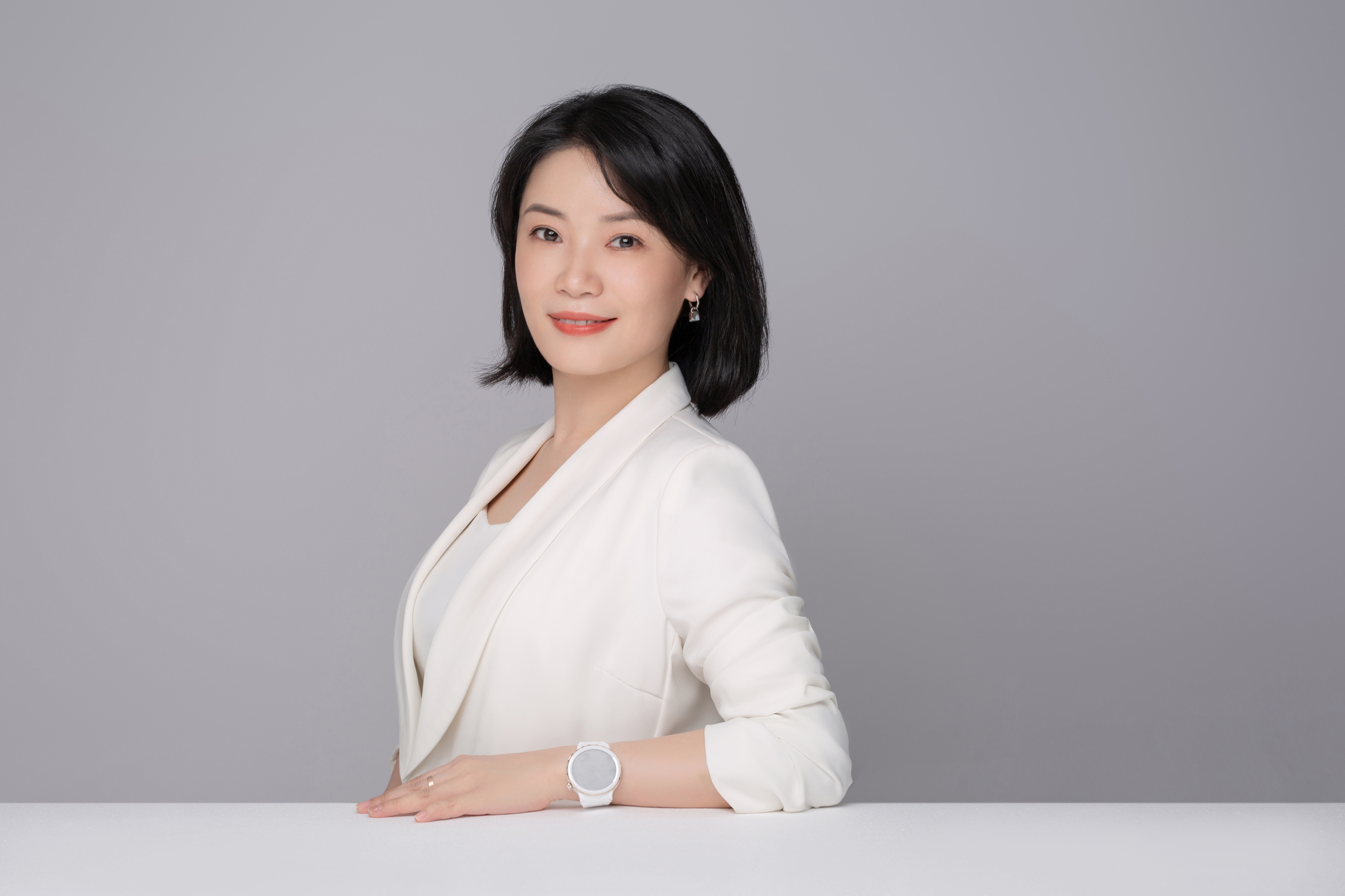 曾蓉-首席設(shè)計師-幟境墅裝-高端定制墅裝品牌