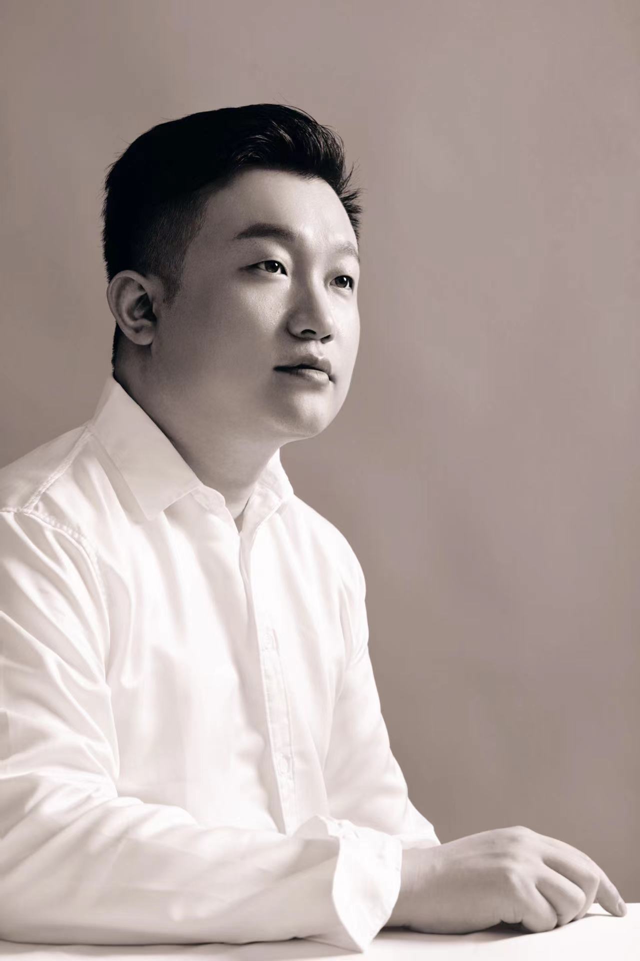 丁君杰-首席設(shè)計師-幟境墅裝-高端定制墅裝品牌